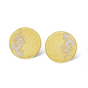 Gold Resin Round Earrings