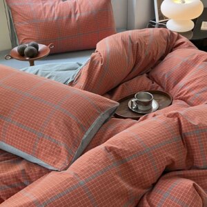 Cozy Plaid Bedding Set