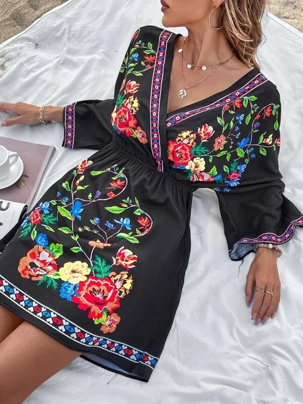 2024 Summer Fashion New Bohemian Style Sexy Dress Vintage V-neck Tie Waist Vacation Style Beach Ethnic Style Knee Length Skirt