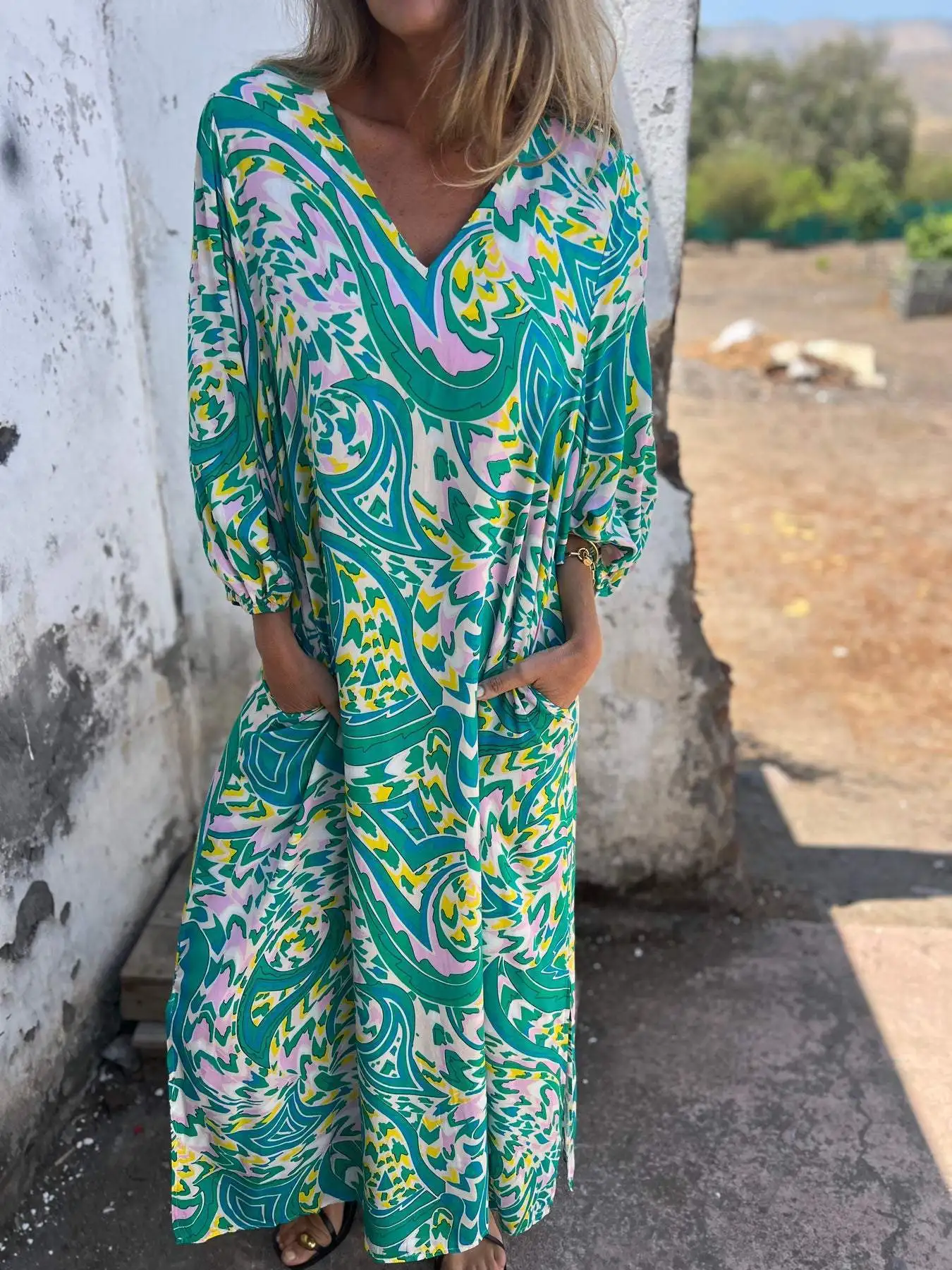 Spring Women's Long Sleeve Casual Style Polyester Material 2025 New Fashion Printed Leopard Pattern V-neck Loose Boho Robe Dress