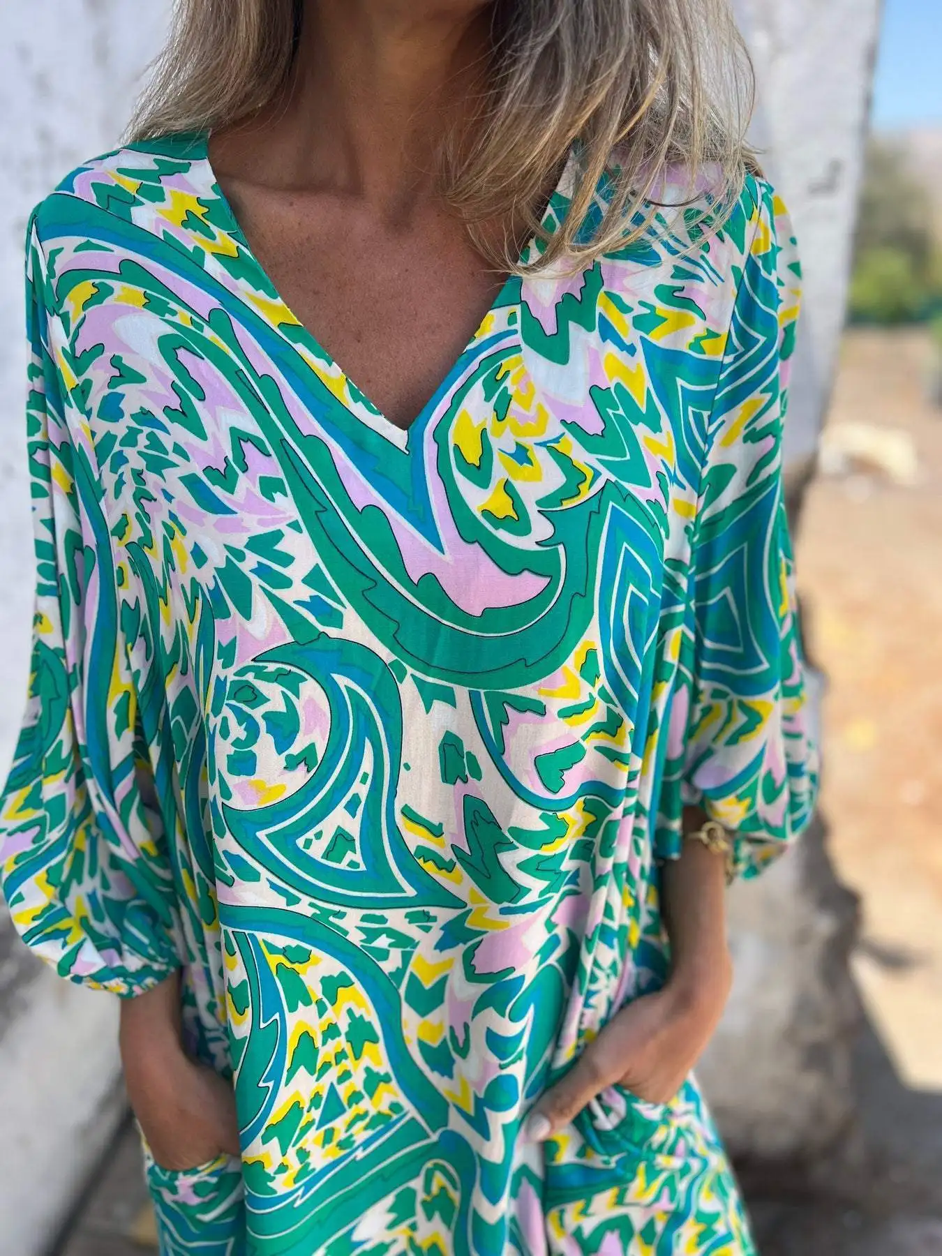 Spring Women's Long Sleeve Casual Style Polyester Material 2025 New Fashion Printed Leopard Pattern V-neck Loose Boho Robe Dress