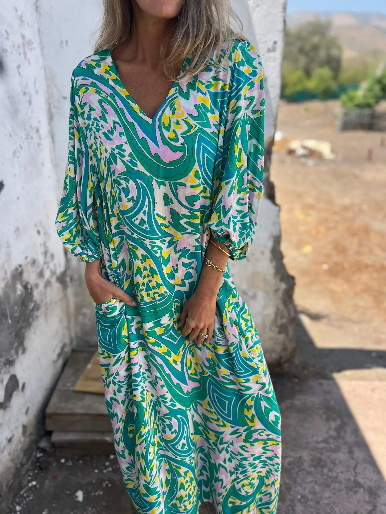 Spring Women's Long Sleeve Casual Style Polyester Material 2025 New Fashion Printed Leopard Pattern V-neck Loose Boho Robe Dress