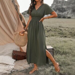 Boho Style V-Neck  Maxi Dress Side Slit Flowy Short Sleeve Dress for Summer Beach Vacation Casual Elegant Women's Dress