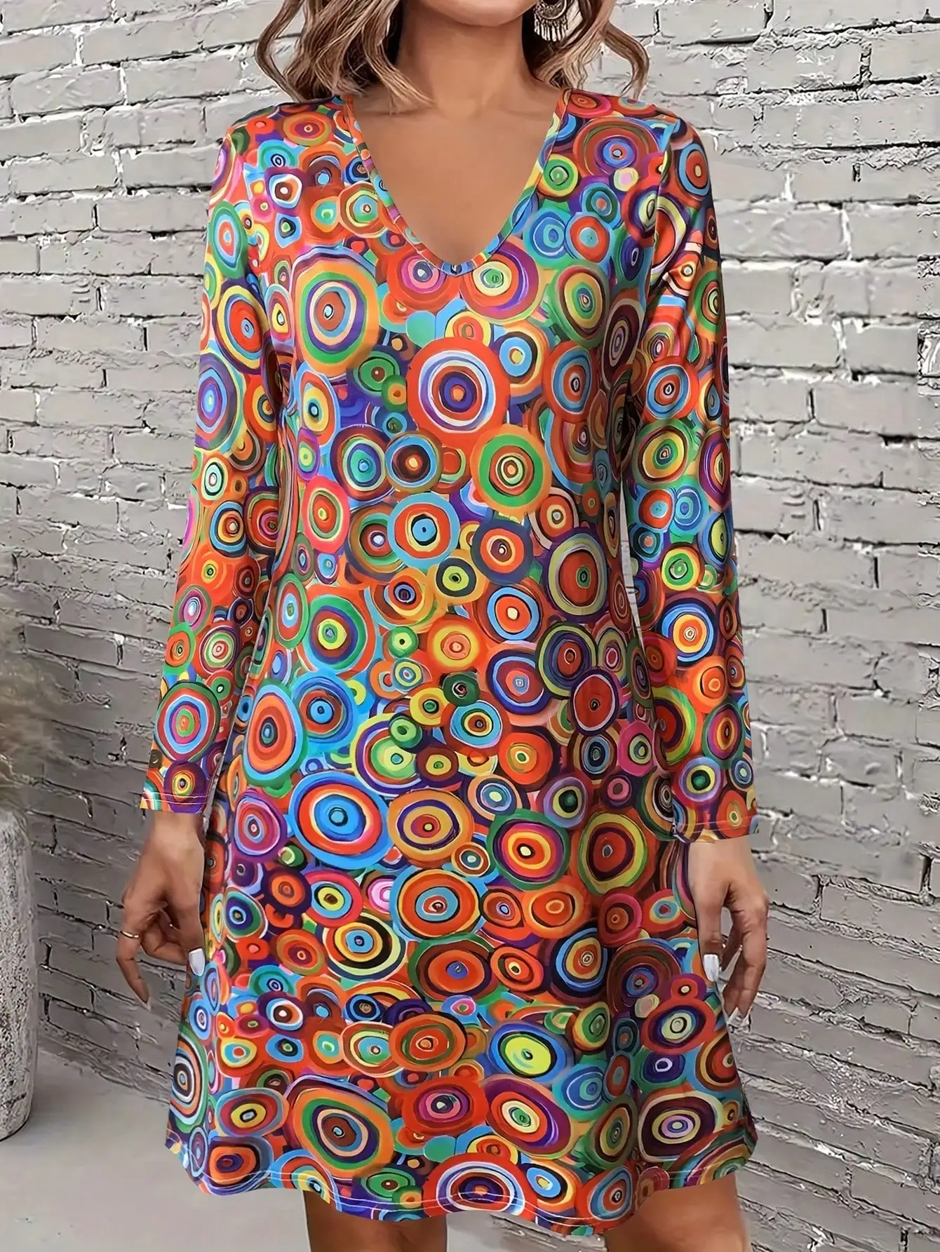 Women's Long Sleeve Graphic Print Dress For Spring，Women's V-Neck Long Sleeve Circle Dress - Elegant Midi Dress with Flowy Skirt