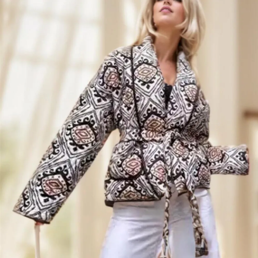 Winter Gray Totem Floral Print Lapel Collar Quilted Jacket Ethnic Women Tie Bow Sashes Quilting Full Sleeve Coat BOHO Outerwear