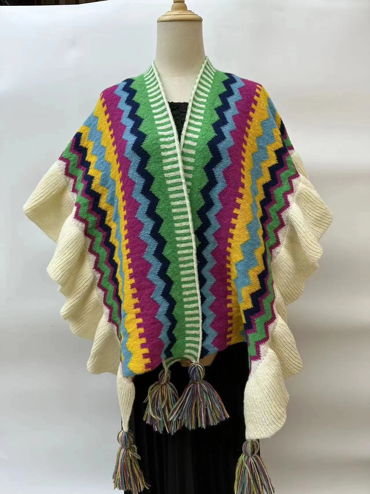 Women Knitting Poncho Capes Autumn Winter New Female Bohemian Poncho Cloak Retro Montage Winter Clothing New Cloak