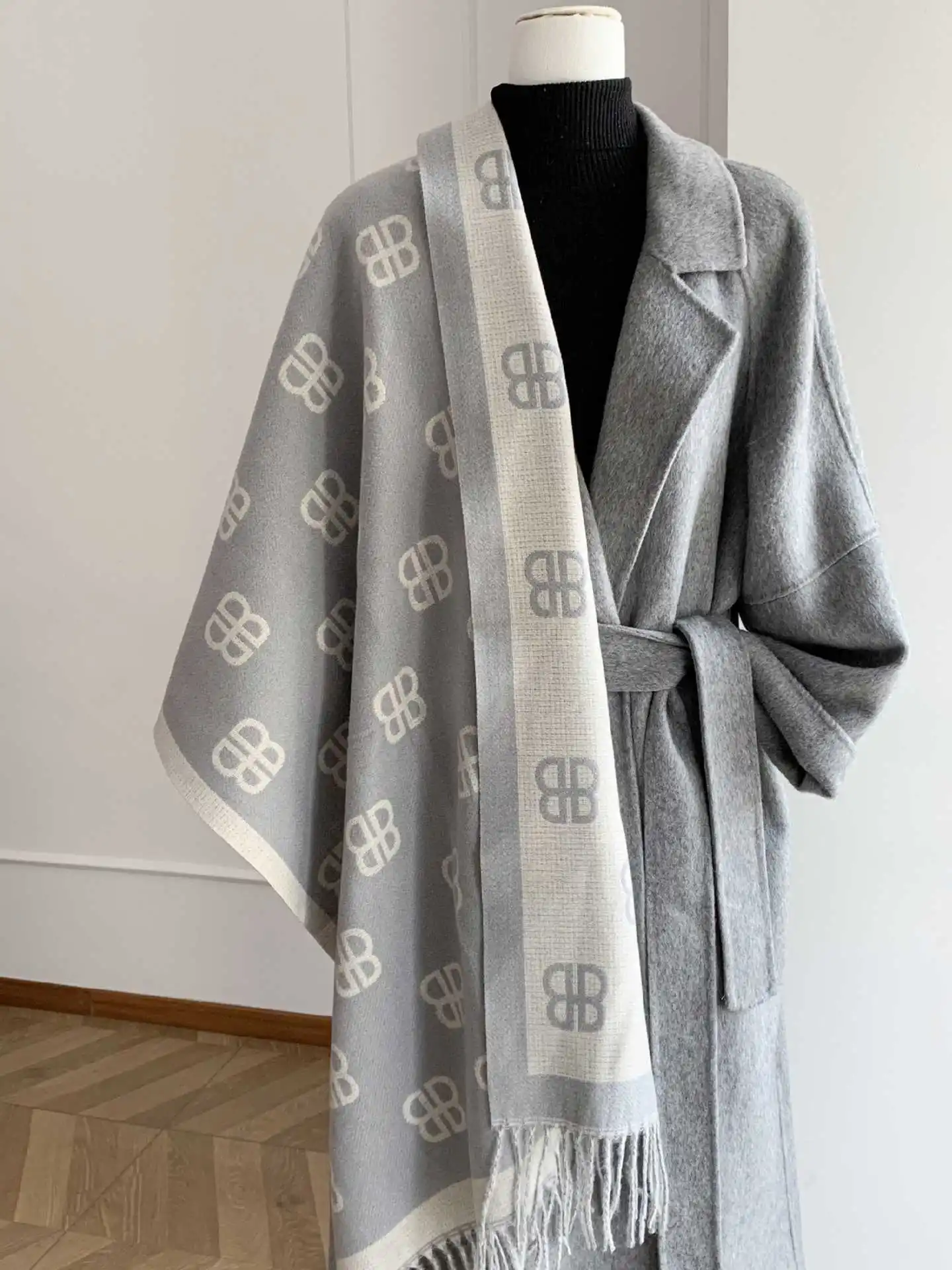 2025 New Women's Office Shawl, Boho Winter Scarf Wrap for Air Conditioning, Ethnic Knitted Cape