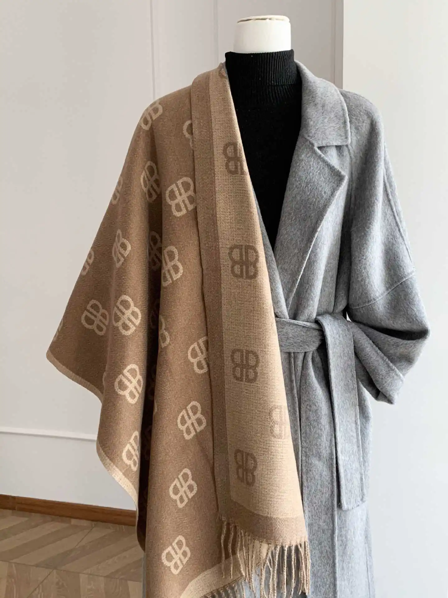 2025 New Women's Office Shawl, Boho Winter Scarf Wrap for Air Conditioning, Ethnic Knitted Cape