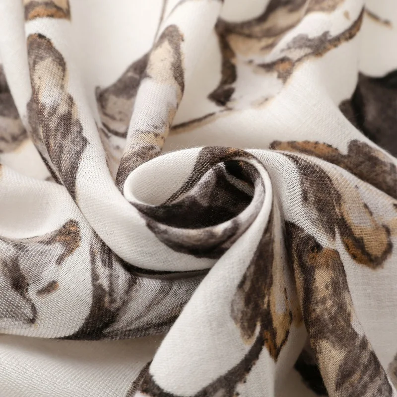 New Luxury Maple Leaf Print Women Long Viscose Scarf Bohemian Autumn and Winter Cotton Linen Shawl Lady Tassel Muslim Hijab Wrap