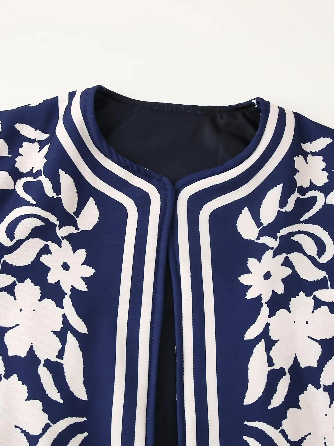 2024 Autumn Ethnic Blue White Floral Print Round Collar Coat BOHO Women Front Open Stitching Full Sleeve Loose Jacket Outerwear