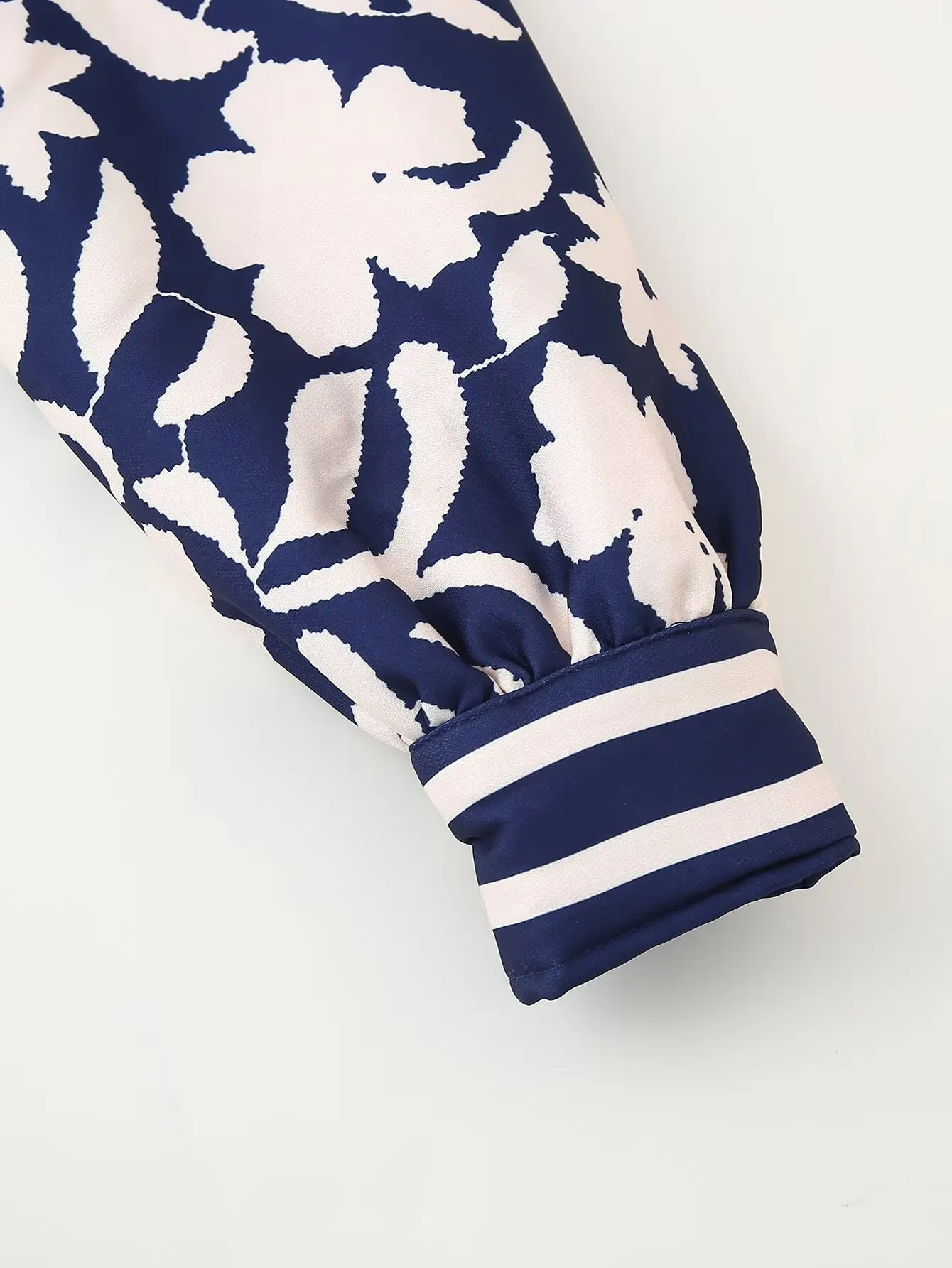 2024 Autumn Ethnic Blue White Floral Print Round Collar Coat BOHO Women Front Open Stitching Full Sleeve Loose Jacket Outerwear