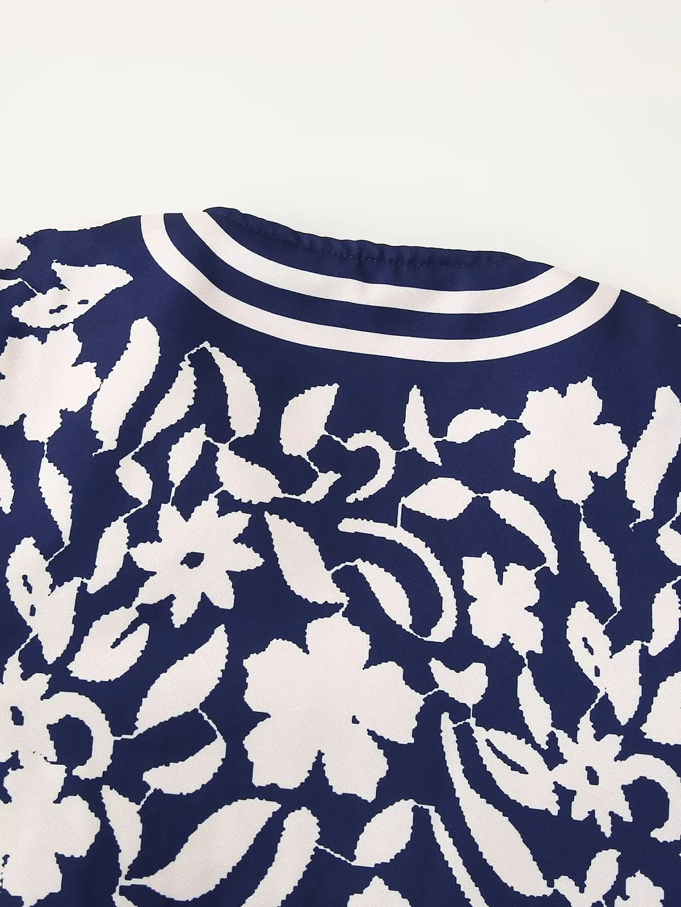 2024 Autumn Ethnic Blue White Floral Print Round Collar Coat BOHO Women Front Open Stitching Full Sleeve Loose Jacket Outerwear