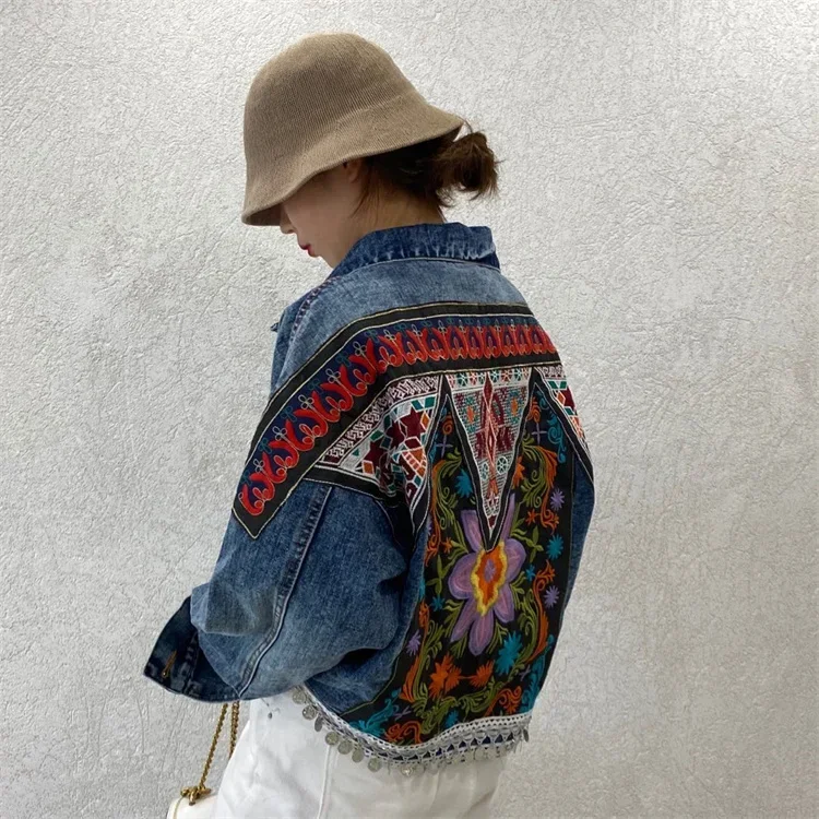 Boho Embroidery Big Pocket Denim Jacket Women Loose Short Cowboy Outerwear Vintage Blue Sequins Tassels Jeans Jacket Coat Female