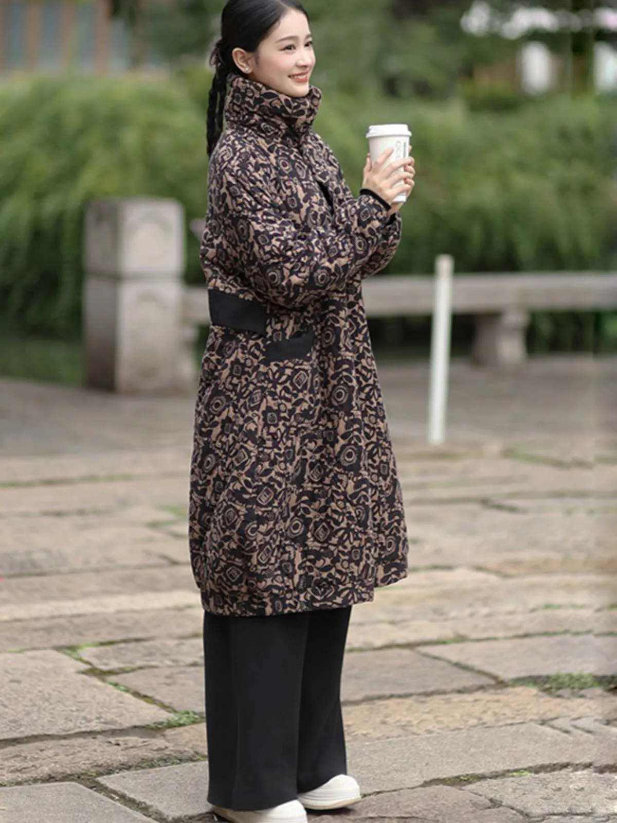 Women Fleece Lined Loose Jacket Boho Flower Printed High collar Button Down Retro Long Overcoat with Pockets Warm Winter Outwear