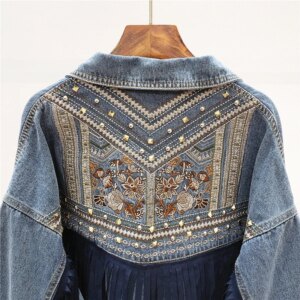 Bohemia Rivet Embroidery Tassels Denim Jacket Women Cowboy Outerwear Spring Autumn Vintage Blue Big Pocket Jeans Jacket Female