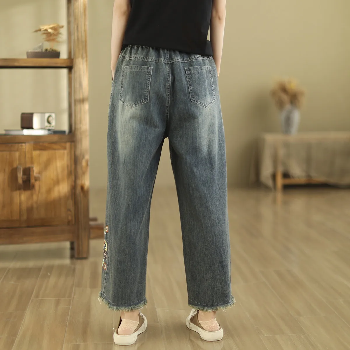 Ethnic Embroidery Jeans for Women Autumn Spring Japan Style Vintage Boho Denim Straight-leg Pants Straight Jeans Trousers