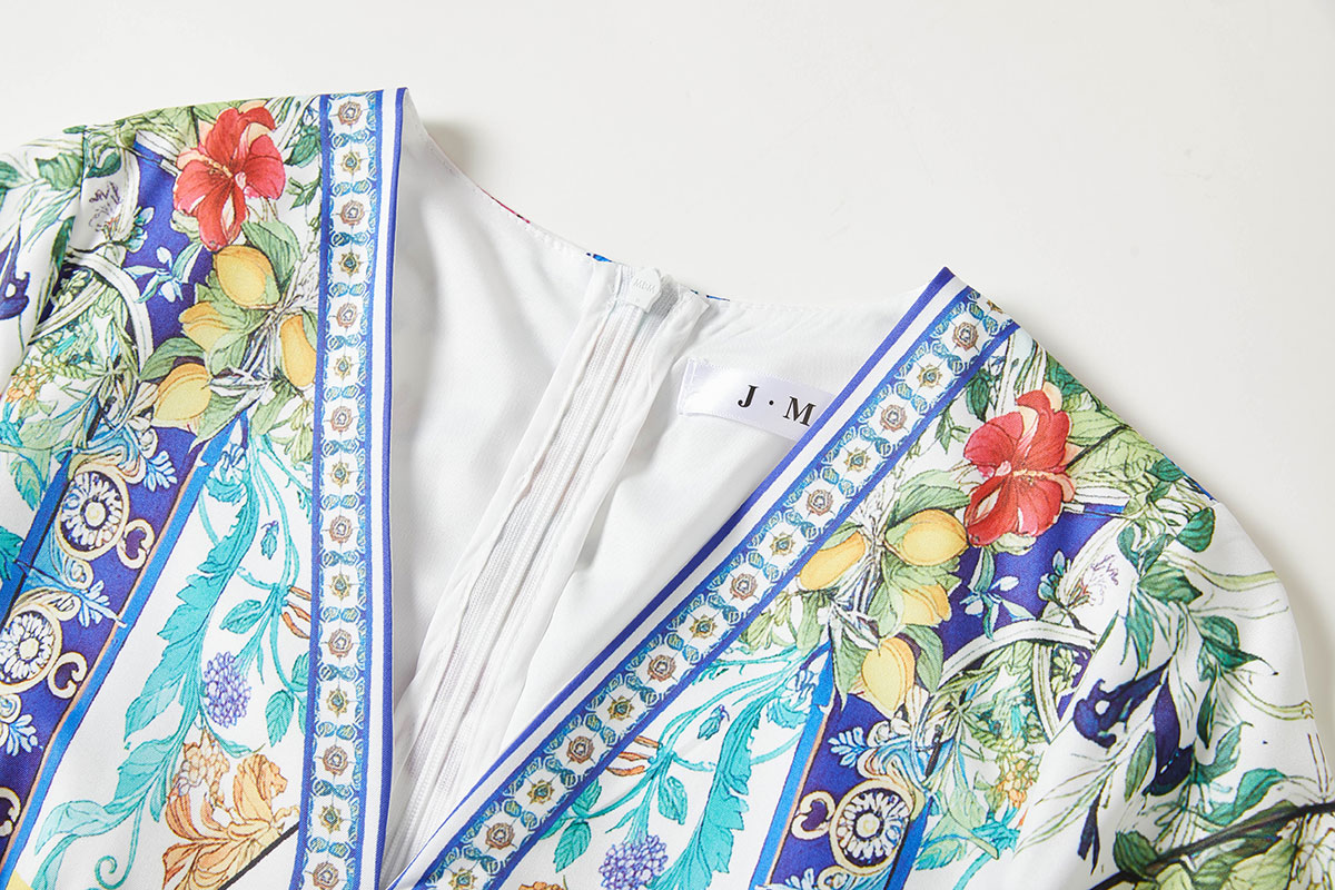 New Autumn Runway Gorgeous Flower Holiday Maxi Clothes Women's V Neck Flare Sleeve High Waist Flower Print Boho Long Dress New Autumn Runway Gorgeous Flower Holiday Maxi Clothes Women's V Neck Flare Sleeve High Waist Flower Print Boho Long Dress