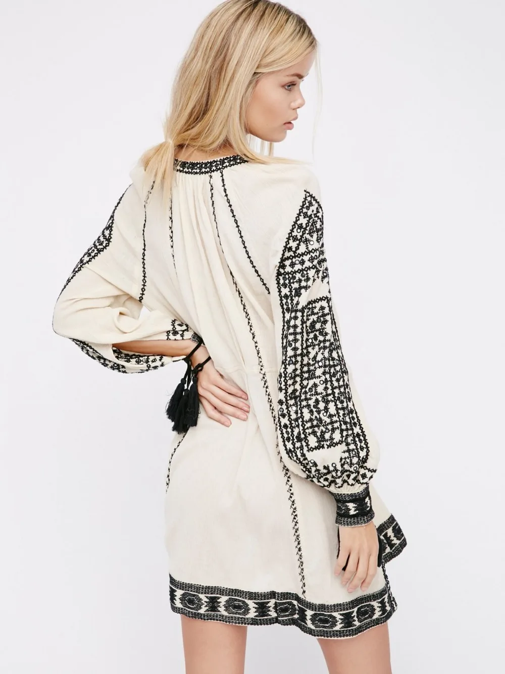 Khale Yose Long Sleeve Ethnic Dress Tassels Boho Hippie Chic Women Embroidery Dress Cotton Gypsy Vintage Dresses Womens Tunic