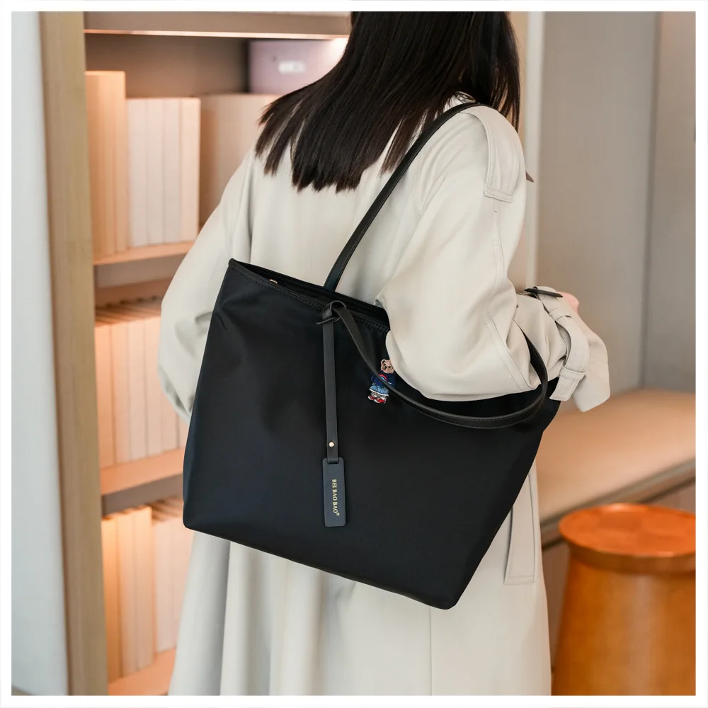 Beibaobao 2024 Autumn New Large Capacity Women's Single Shoulder Handbag Commuter Versatile Classic Outdoor Travel Tote Bag