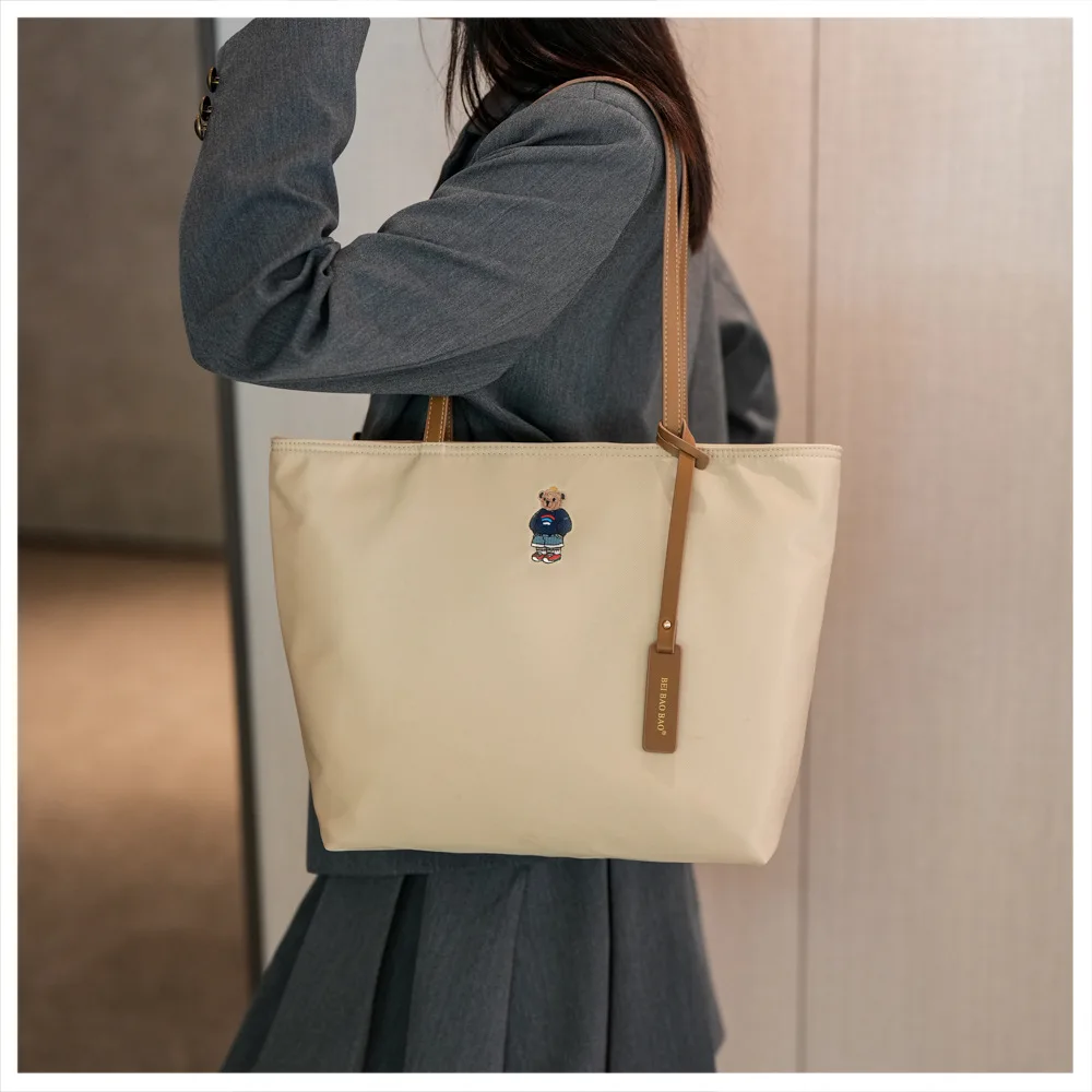 Beibaobao 2024 Autumn New Large Capacity Women's Single Shoulder Handbag Commuter Versatile Classic Outdoor Travel Tote Bag