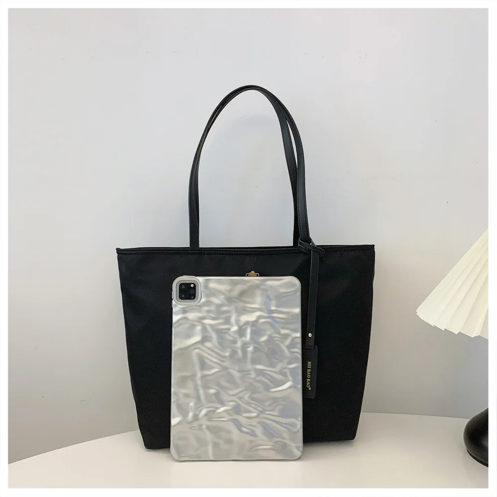 Beibaobao 2024 Autumn New Large Capacity Women's Single Shoulder Handbag Commuter Versatile Classic Outdoor Travel Tote Bag