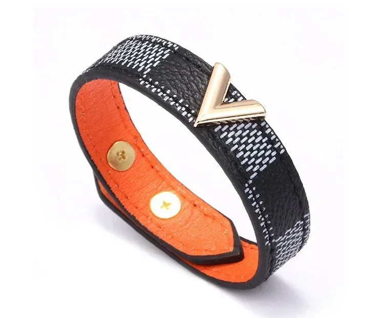 Luxury Charm Letter Golden V Bangle  Minimalist Plain Brown Black Leopard Women Wide Wrap Leather Bracelet Jewelry for Ladies