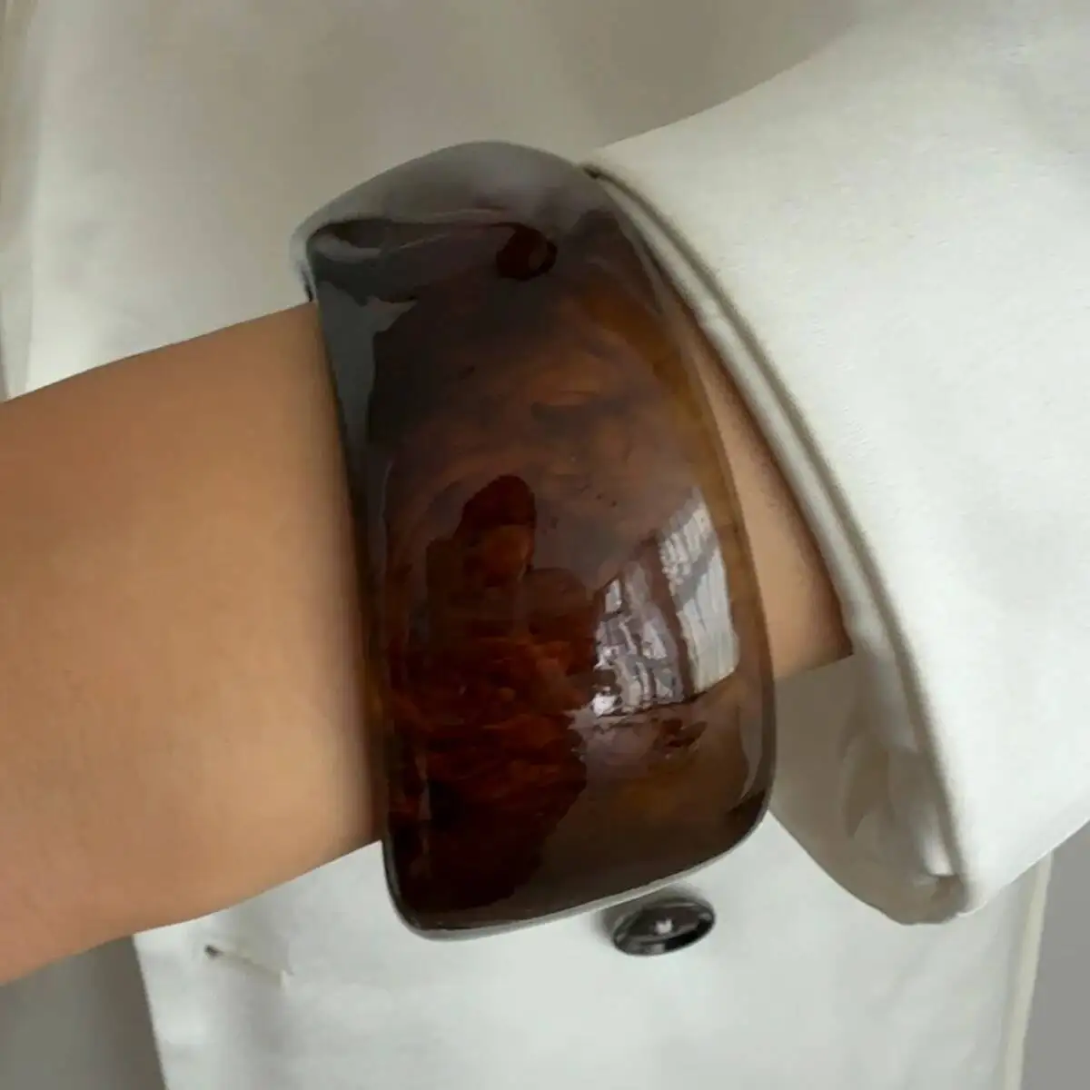 Salircon 4 Styles Vintage Irregular Resin Wide Chunky Bangles for Women Punk Geometric Wave Metal Stackable Bracelets Jewelry