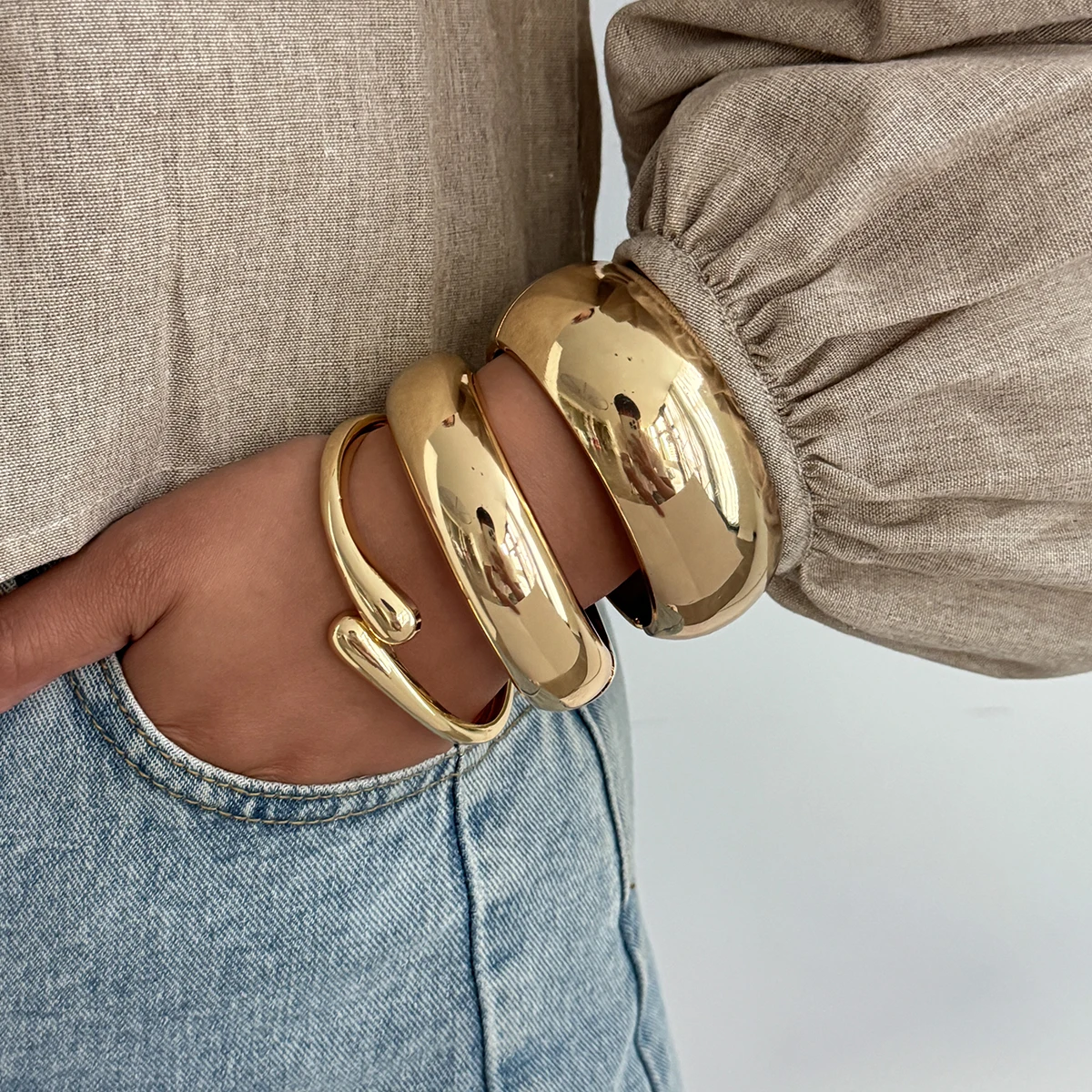 Salircon Vintage Hip Hop Geometric Metal Cuff Bangles for Women Punk Exaggerated Gold Color Metal Spring Bracelets Party Jewelry