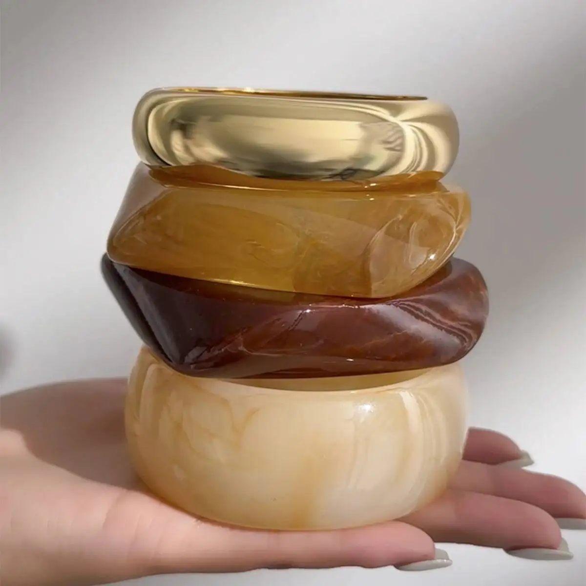 Salircon Vintage Irregular Wide Chunky Resin Acrylic Bangle Bracelets Women Punk Geometric Metal Bracelet Fashion  Party Jewelry