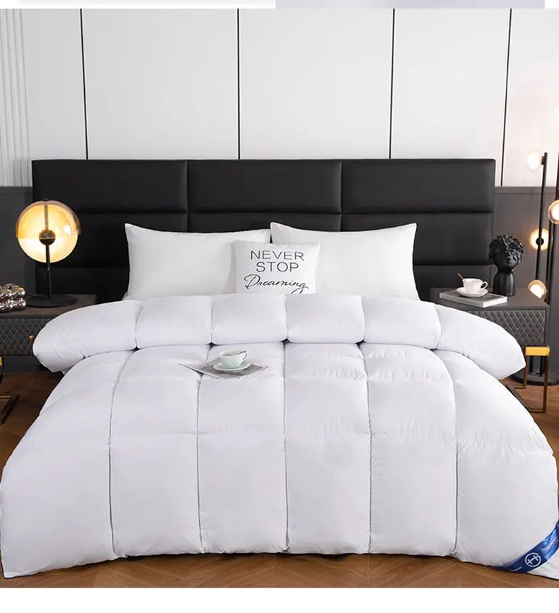 hotel style Comforter Queen KingLightweight fluffy comfortable and breathable soft winter quilt very warm 220x240 Quilts blanket