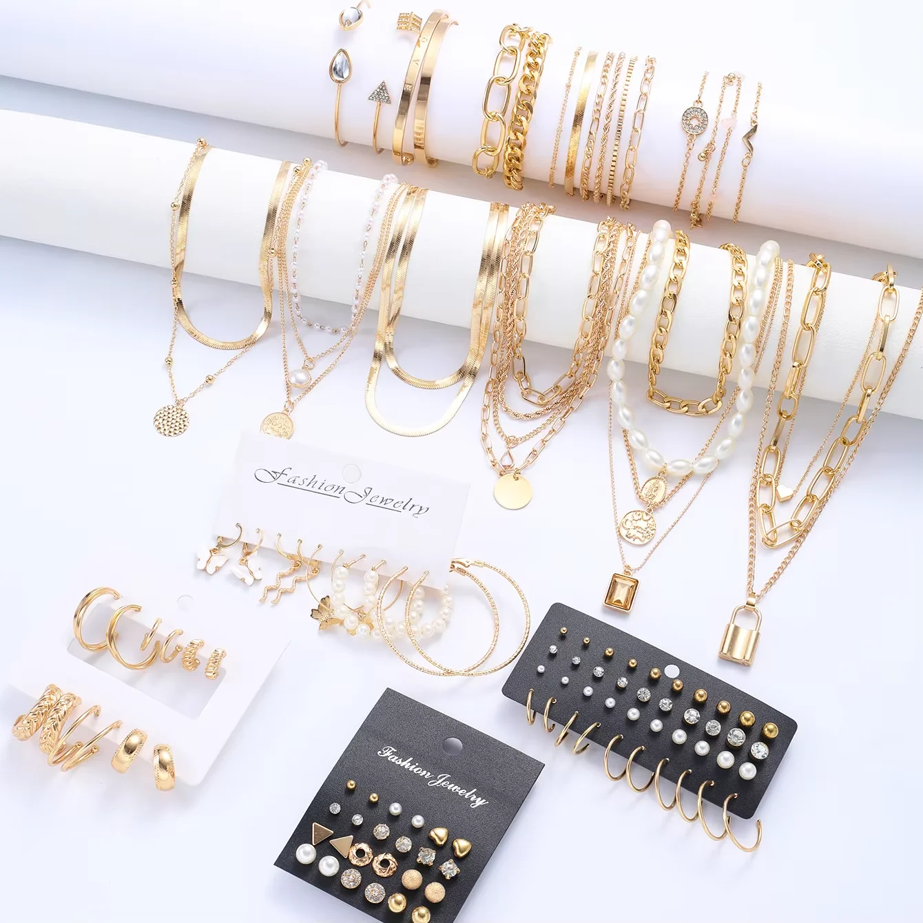 Vintage Boho Necklaces Earrings Bracelets Set For Women Elegant Gold Color Pearl Zircon Butterfly Lock Pendant Jewelry Sets 2025 Vintage Boho Necklaces Earrings Bracelets Set For Women Elegant Gold Color Pearl Zircon Butterfly Lock Pendant Jewelry Sets 2025