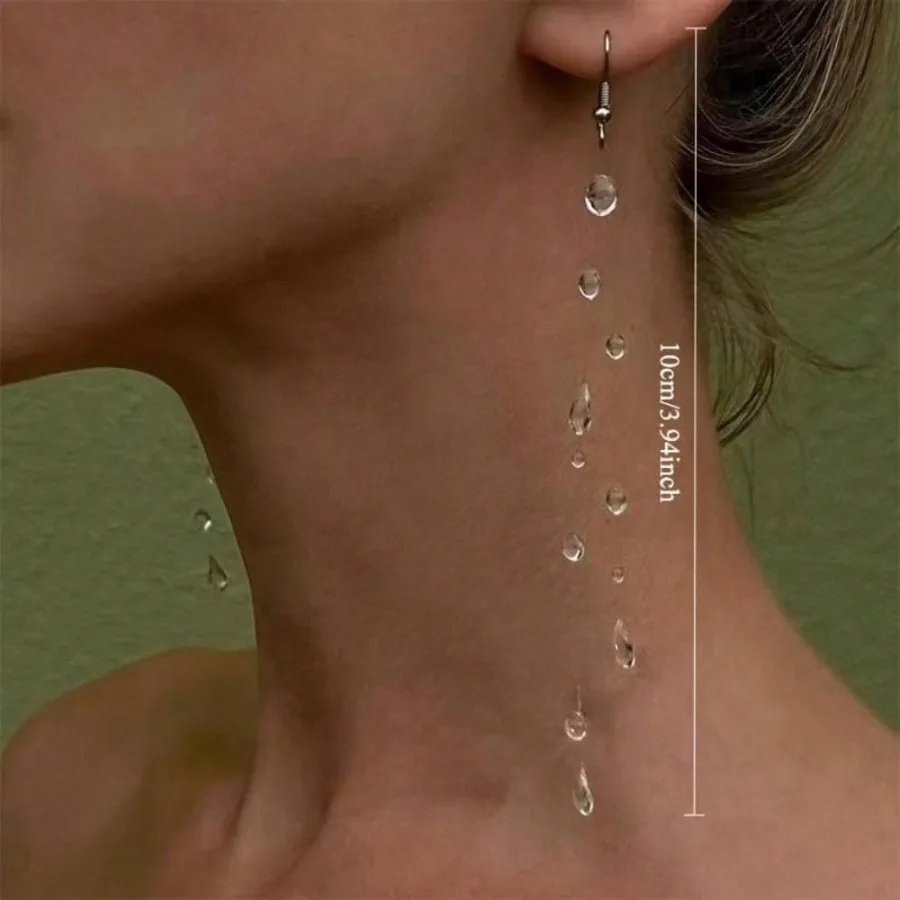 A pair of exquisite pendant earrings, elegant and classic, perfect as a birthday gift, Christmas gift, or Valentine's Day gift.