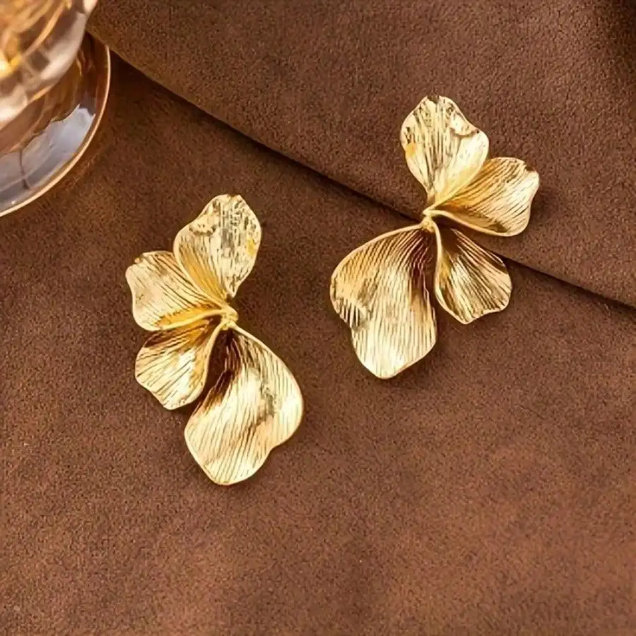 Vintage Bohemian-style petal earrings, suitable for everyday wear, a perfect Valentine's Day gift for all seasons