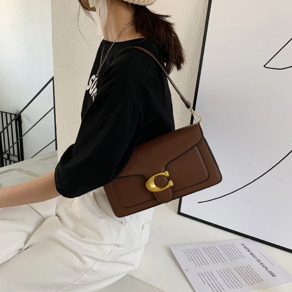 This year's new fashionable underarm shoulder bag with two shoulder straps and a diagonal small square bag