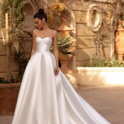 Satin Wedding Dresses for Bride Strapless Simple Boho Beach Bridal Gowns
