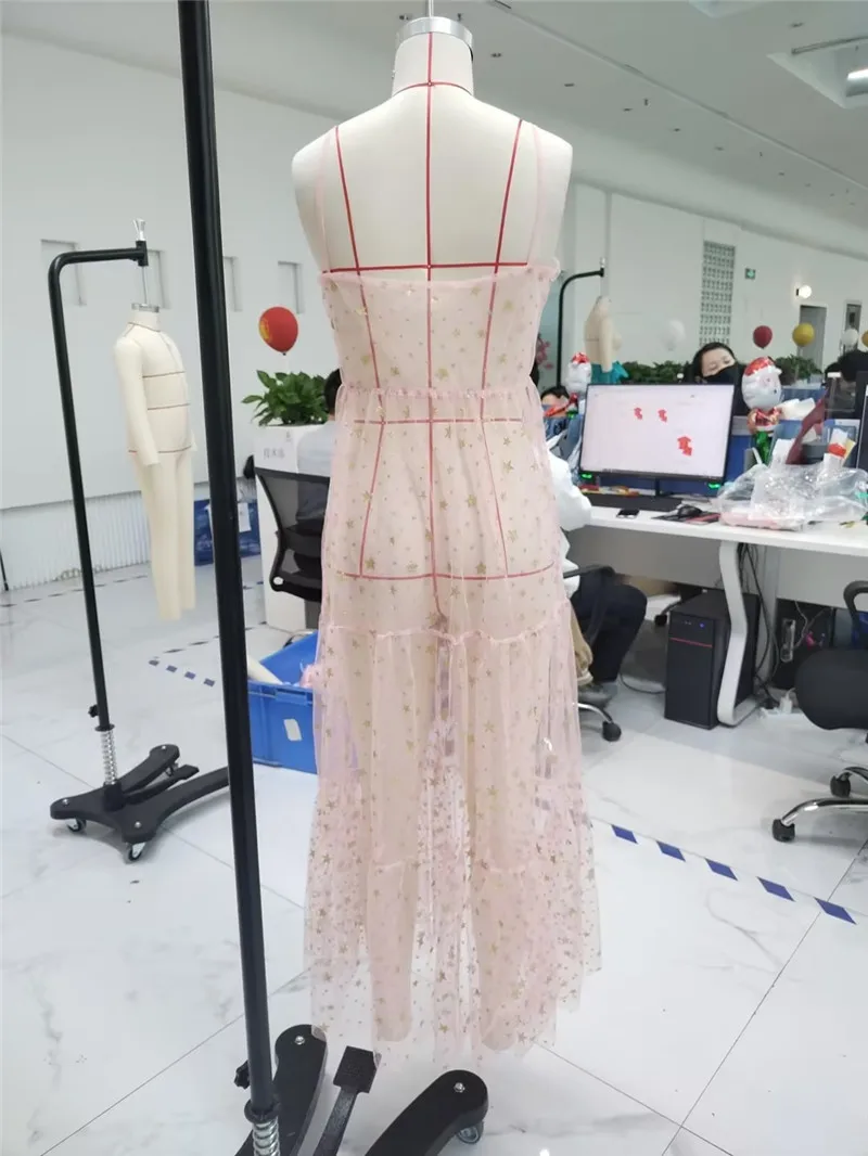 Spaghetti Straps Tulle Dresses Women Long Maxi Dresses Fashion Bling Bling See Through V-neck Party Dresses For Women 2025 Spaghetti Straps Tulle Dresses Women Long Maxi Dresses Fashion Bling Bling See Through V-neck Party Dresses For Women 2025