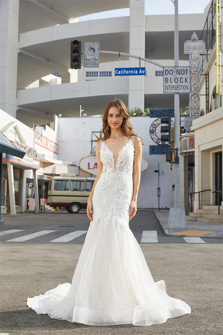 Elegant Tulle Appliques Wedding Dresses For Women 2024 Spaghetti Straps Lace Long Ball Gown For Women Bridal Party Gown