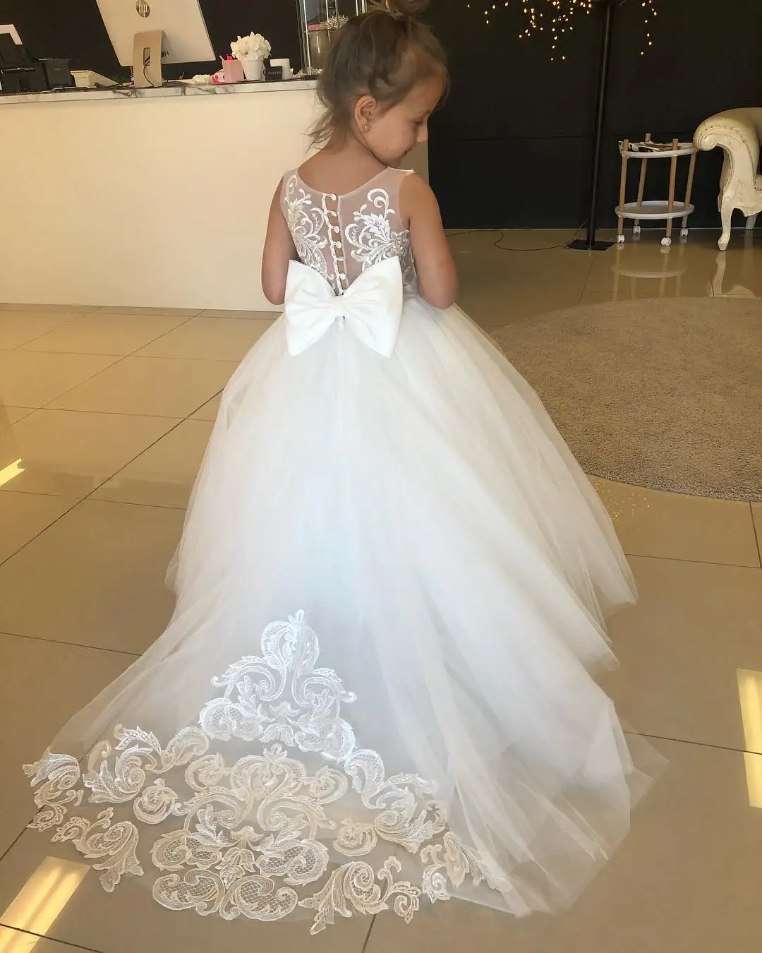 MisShow Lace Flower Girl Dresses for Kid Child Wedding Party Princess Dress Floral Bodice Tulle Ball Gown First Communion Dress