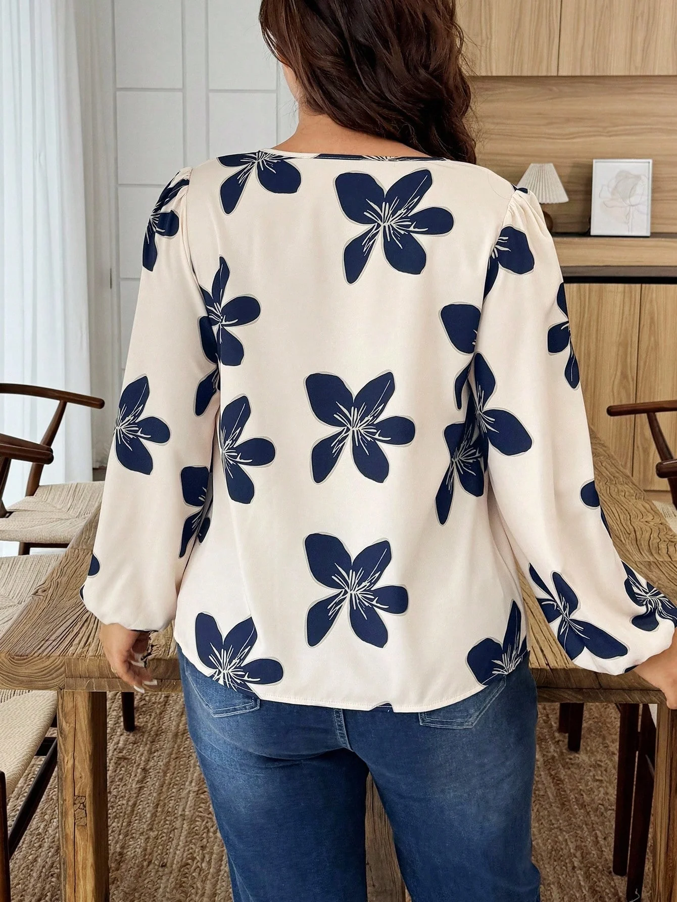 Elegant floral print tie-up shirt in plus size, new style, lantern sleeves, plus size women's autumn clothing.