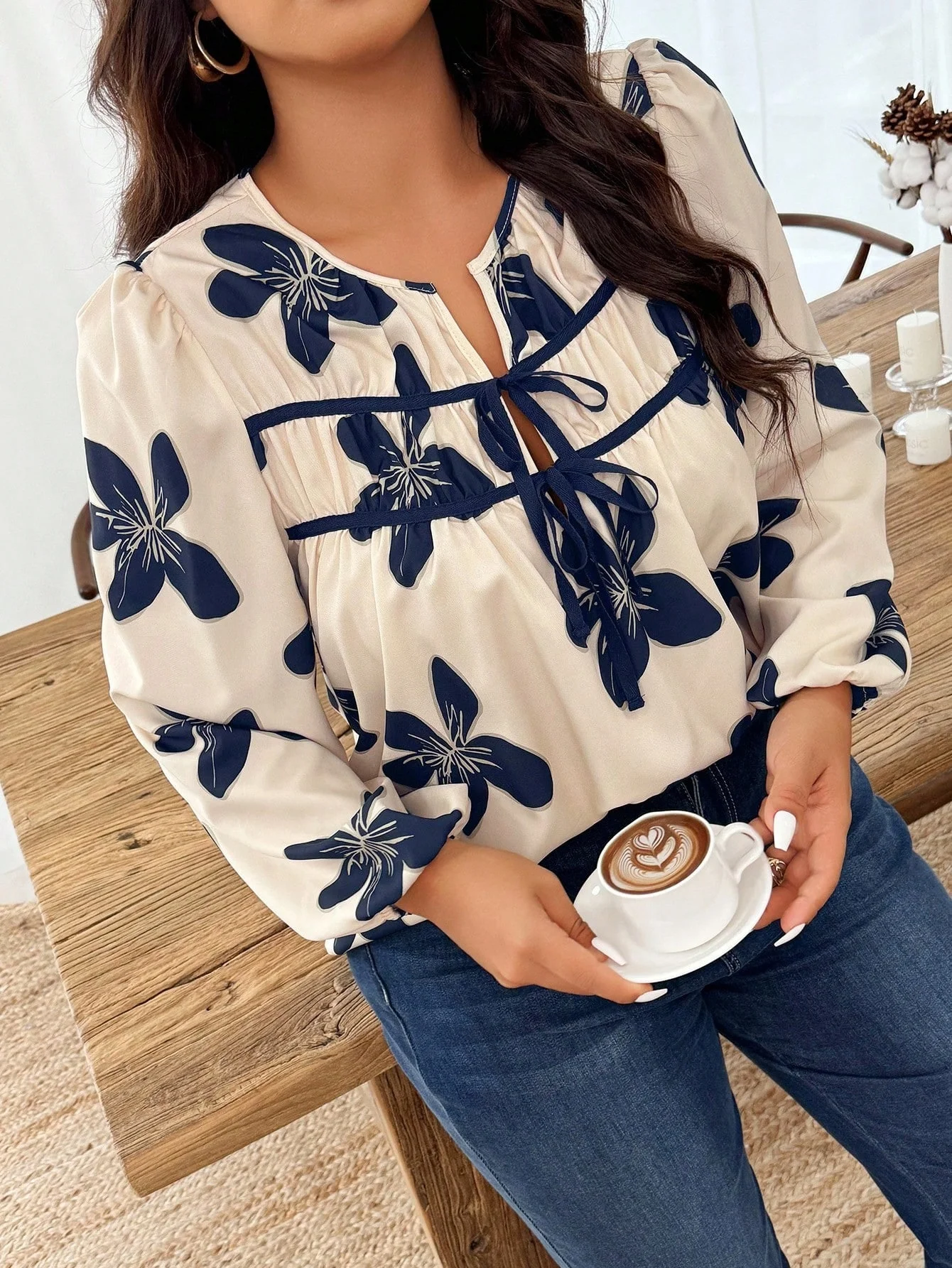 Elegant floral print tie-up shirt in plus size, new style, lantern sleeves, plus size women's autumn clothing.