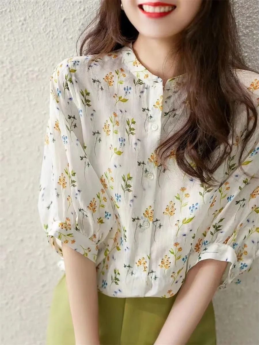 Women's summer floral style shirt, women's casual loose bubble sleeves, stand up collar printed short sleeved shirt