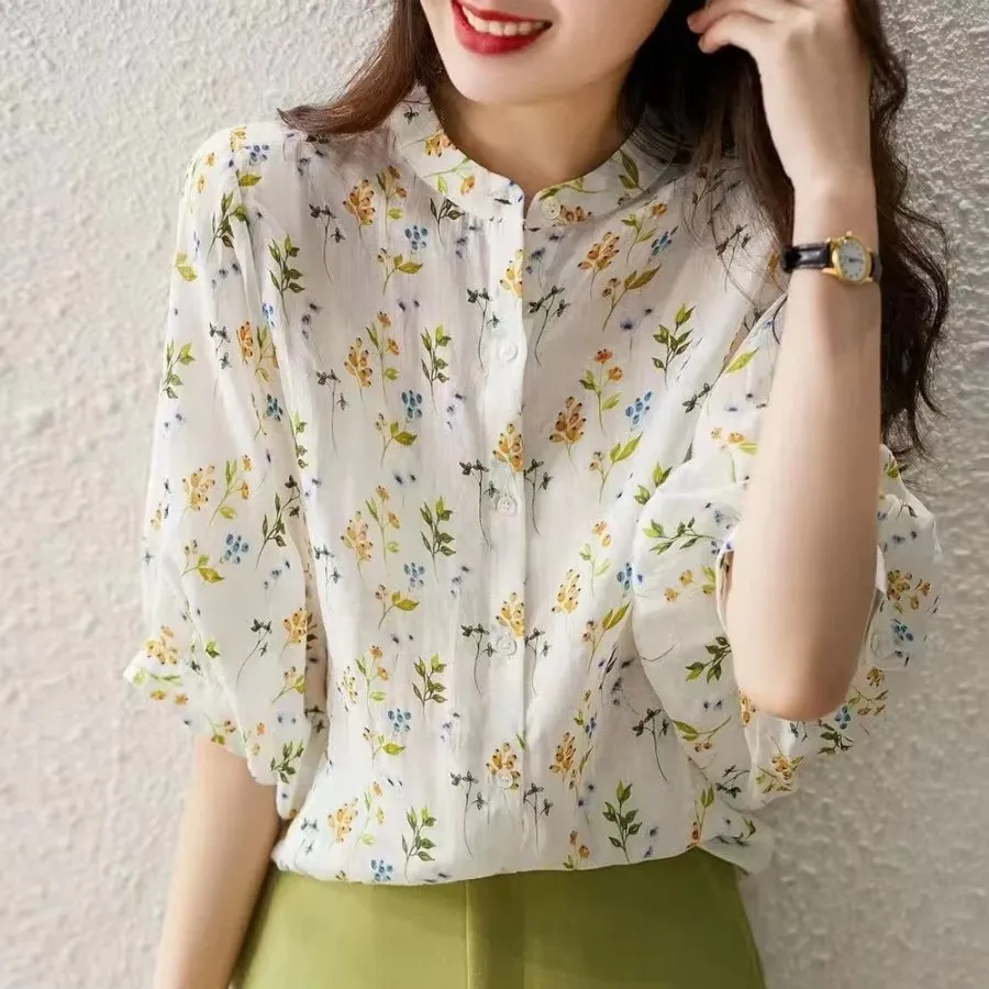 Women's summer floral style shirt, women's casual loose bubble sleeves, stand up collar printed short sleeved shirt