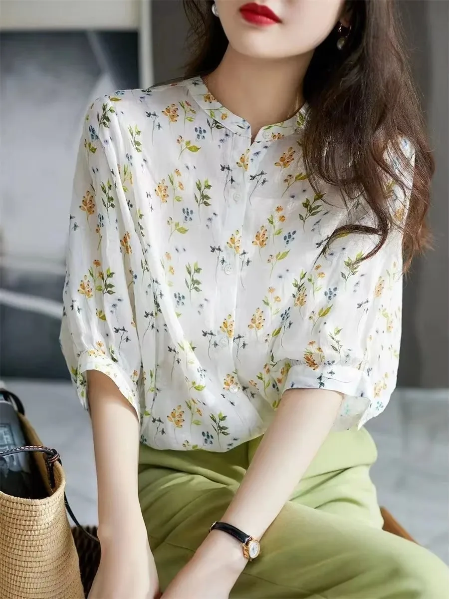 Women's summer floral style shirt, women's casual loose bubble sleeves, stand up collar printed short sleeved shirt
